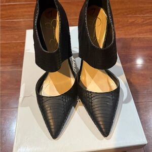 Jessica Simpson Black Textured Heels